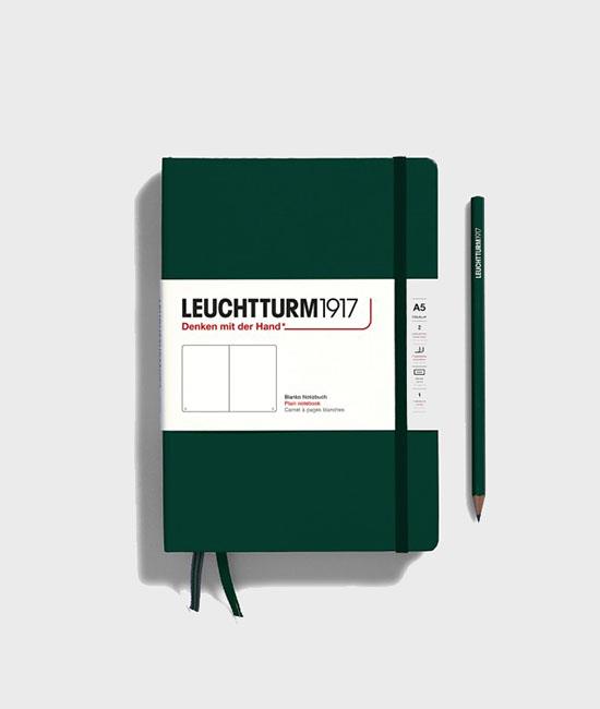 NOTEBOOK MEDIUM A5 T/D LISO FOREST GREEN | 4004117625923