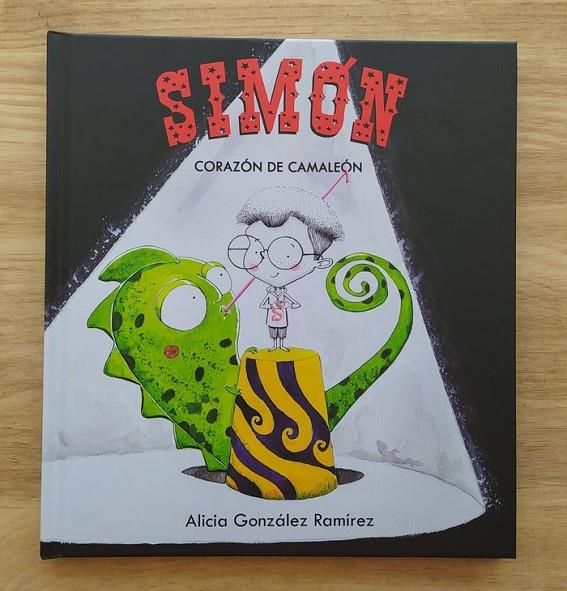 SIMÓN CORAZÓN DE CAMALEÓN | 9788461759699 | GONZÁLEZ RAMÍREZ, ALICIA