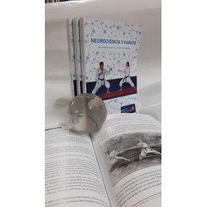 NEUROCIENCIA Y KARATE. DE LA PRÁCTICA CIENTÍFICA A LA NARRATIVA PEDAGÓGICA | 9788412693737 | TEJADO, MARCOS / LEMA REAL / MAGRO PEÑA