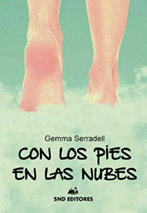 CON LOS PIES EN LAS NUBES | 9788494921025 | SERRADELL ASENSI, GEMMA