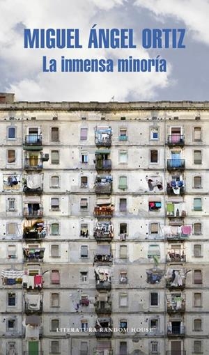 INMENSA MINORÍA, LA | 9788439729044 | ORTIZ, MIGUEL ÁNGEL