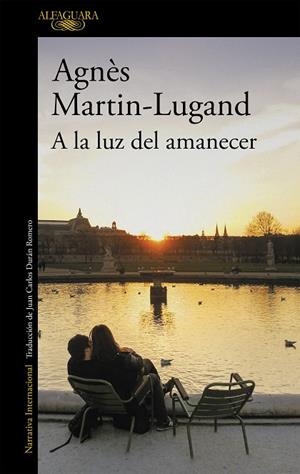 A LA LUZ DEL AMANECER | 9788420437996 | MARTIN-LUGAND, AGNES