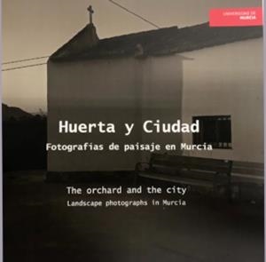 HUERTA Y CIUDAD  / THE ORCHARD AND THE CITY | 9788417865887 | CARRASCO, MATILDE