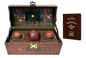 HARRY POTTER COLLECTIBLE QUIDDITCH SET | 9780762483488